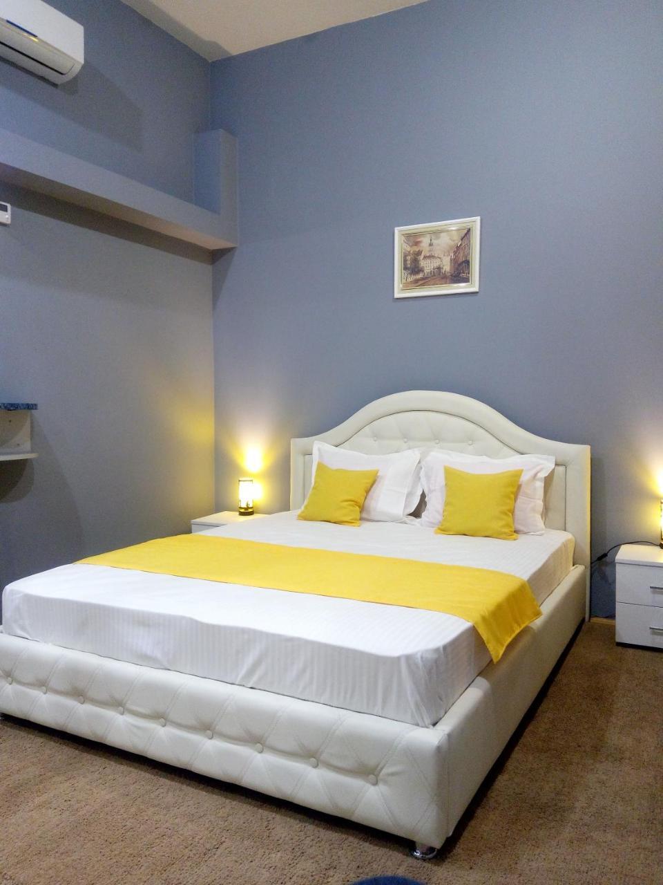 Appartement Near Rynok Square à Lviv Extérieur photo